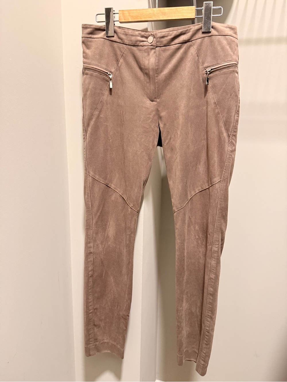 Straight-Leg Women's Pants in Taupe with Zip Pockets